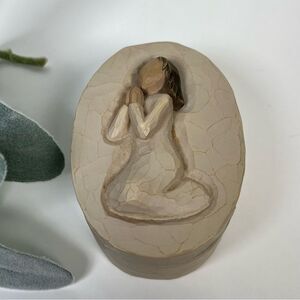 Vintage Willow Tree 'Angel of Prayer' Oval Keepsake Box (2003) Susan Lordi